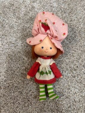Vtg 1980 Strawberry Shortcake Doll